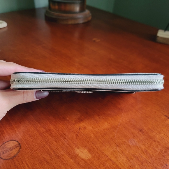 Coach F57590 White Pebbled & Snakeskin Embossed Leather Accordion Zip Wallet - Picture 4 of 13